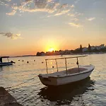 شقة Nada